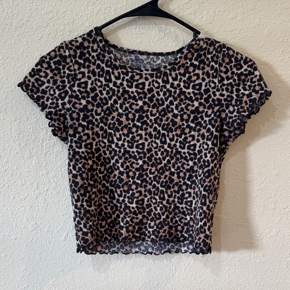 American eagle Leopard Print Short Sleeve Crop Top - Black & Brown